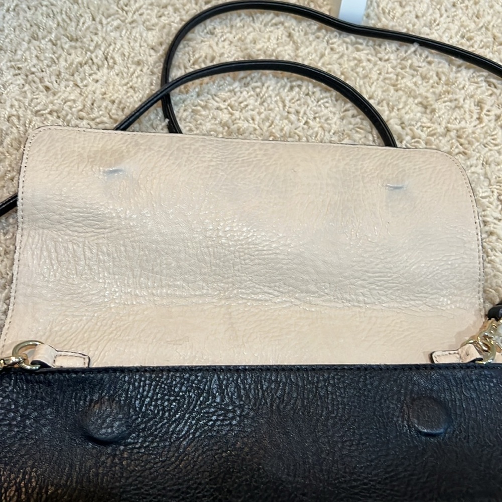 Urban Outfitters Magnetic Flap Crossbody - Picture 6 of 9